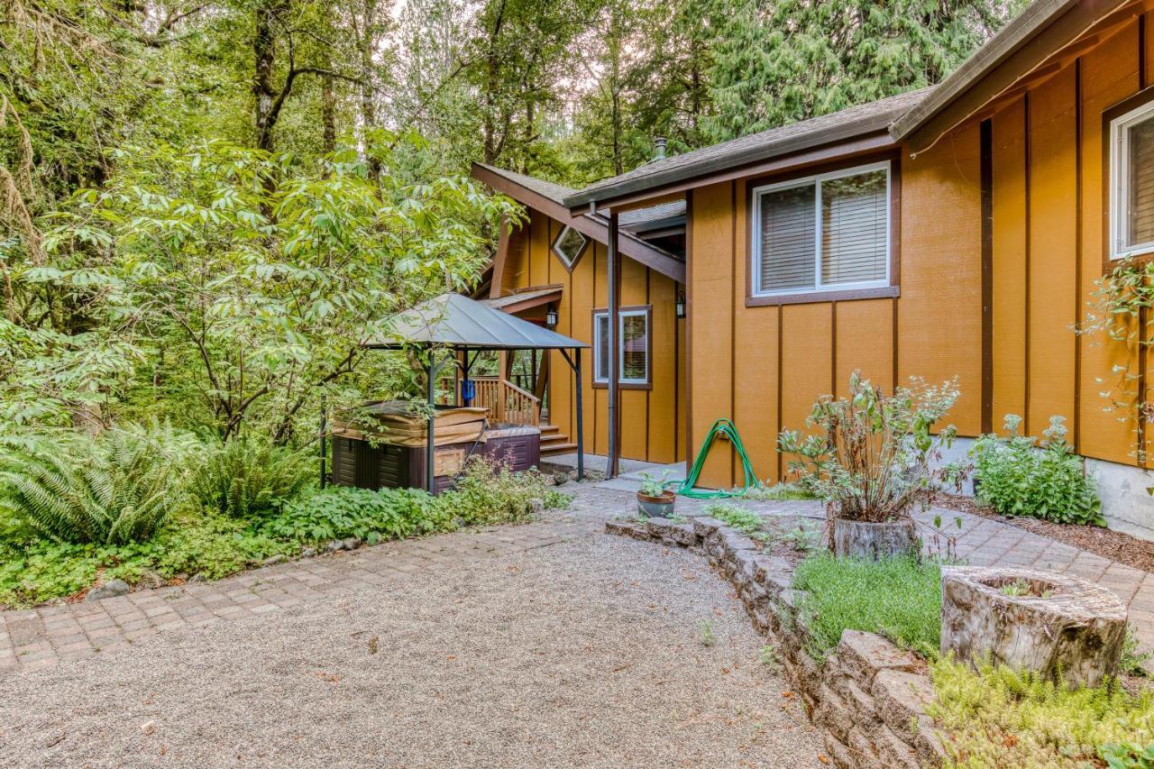 Creekside Cabin Rhododendron Екстер'єр фото